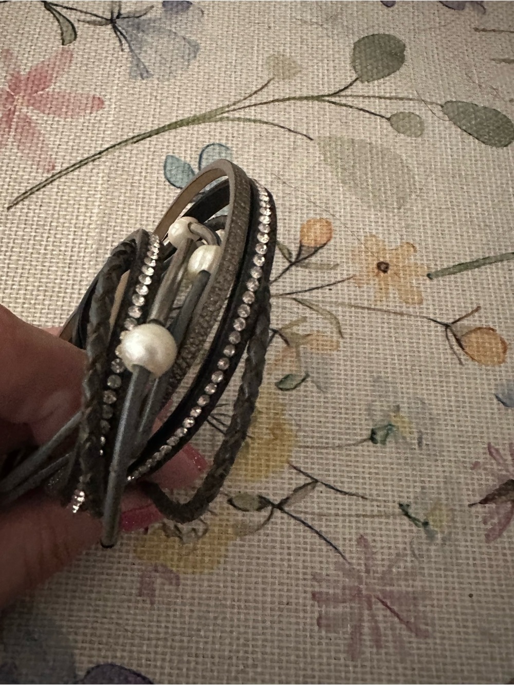Multi-Strand Pearl Accent Women's Bracelet - Gray